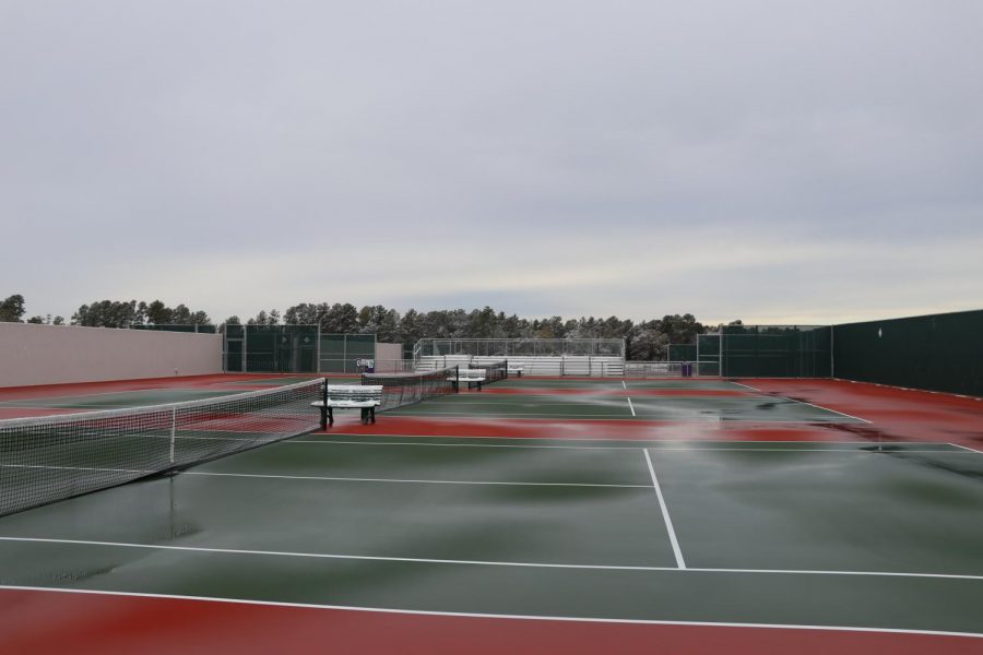 Tennis courts covered in frost during the 2018 snow. Photo by Enrique Paz.