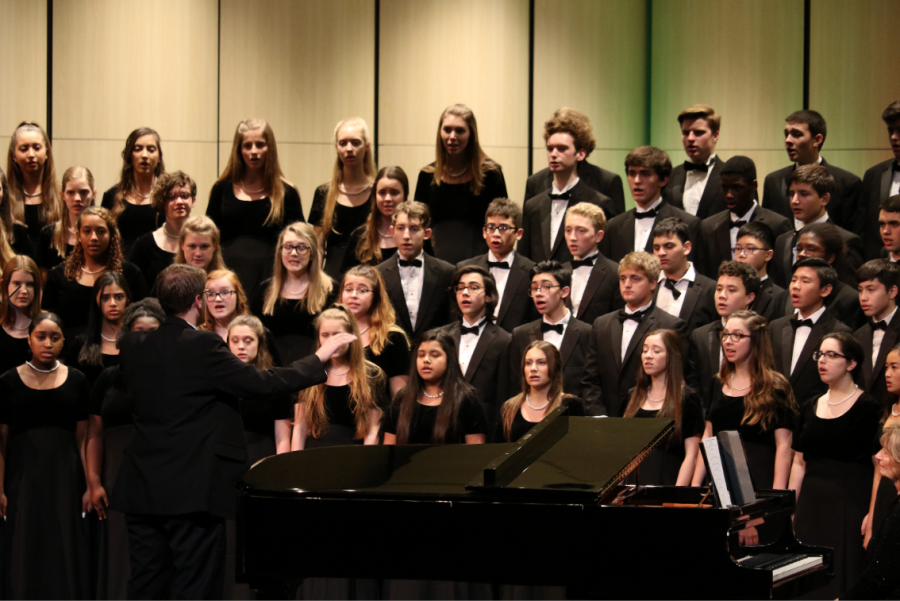The entire Choir performing at the concert together with Mr. Dean as the conductor Photo by: Enrique Paz