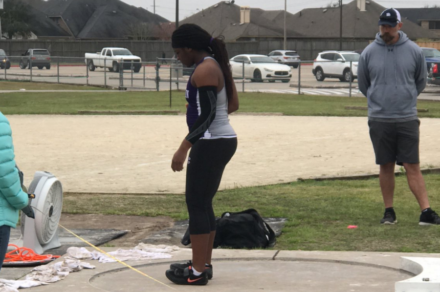 Kiana Lowery performing in the discus competition. Photo by: LaTanya Rhodes' Twitter page