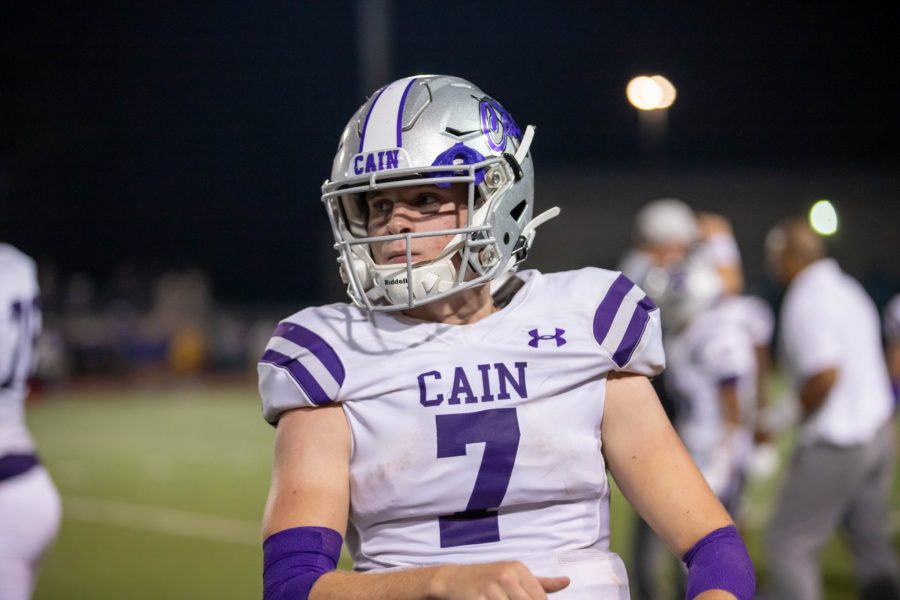 Luke Pardee (7) resets for another play against rival Klein High. The Hurricanes would go on to beat the Bearkats 54-44. Photo by Charlotte Gottfried.