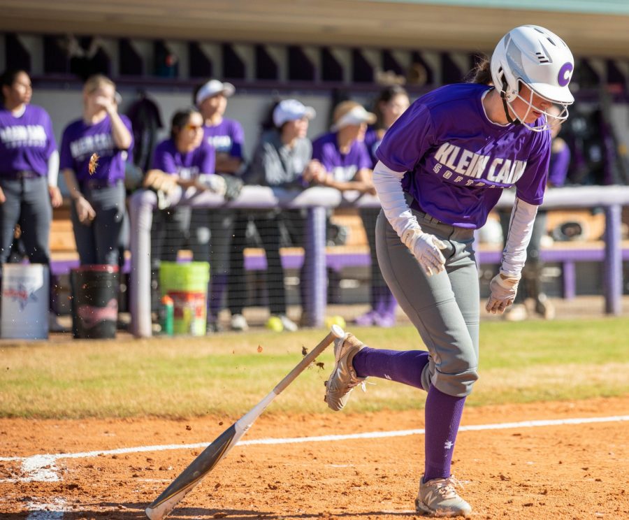 Klein Cain softball team cheering on Alyssa Morgan during a scrimmage during the 2020 season. Photo by: Zoe Rivers